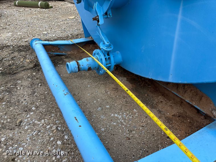 image for item EE4292 Frac storage tank