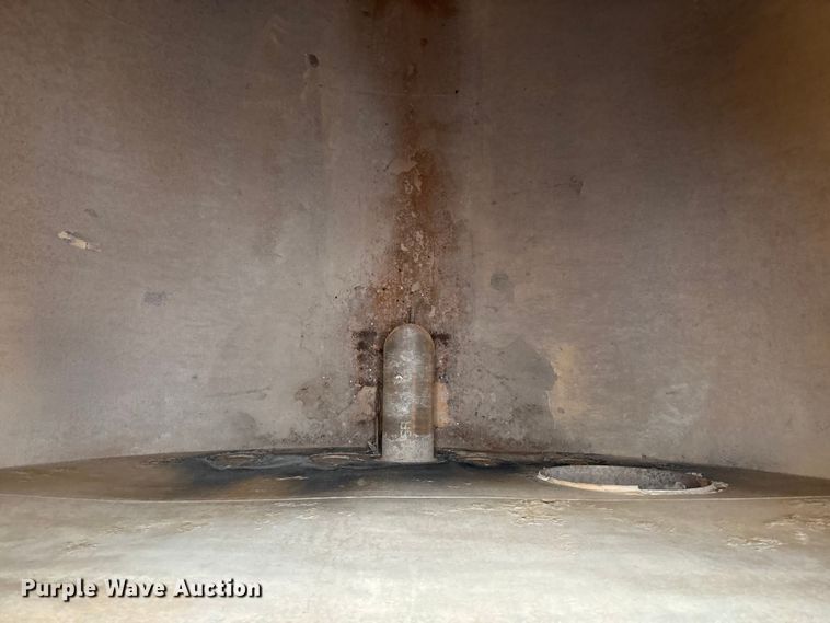 image for item EE4292 Frac storage tank