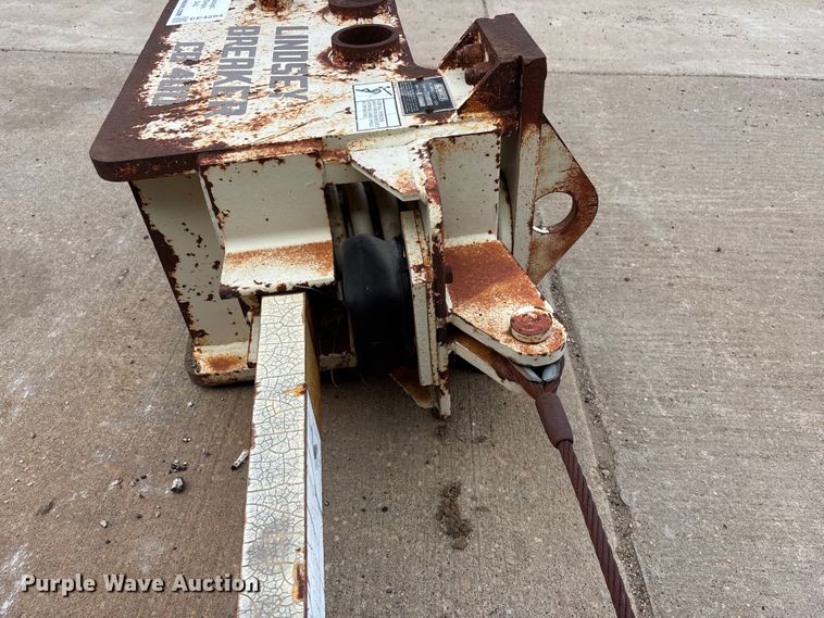 image for item EE4294 Gomaco CB 400–111 pavement breaker