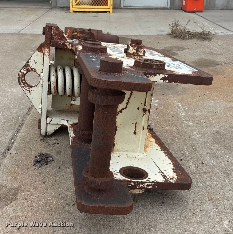 image for item EE4294 Gomaco CB 400–111 pavement breaker