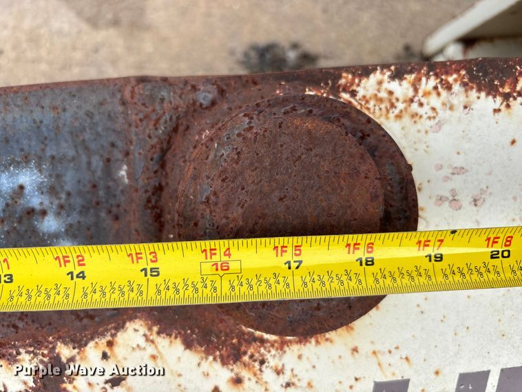 image for item EE4294 Gomaco CB 400–111 pavement breaker