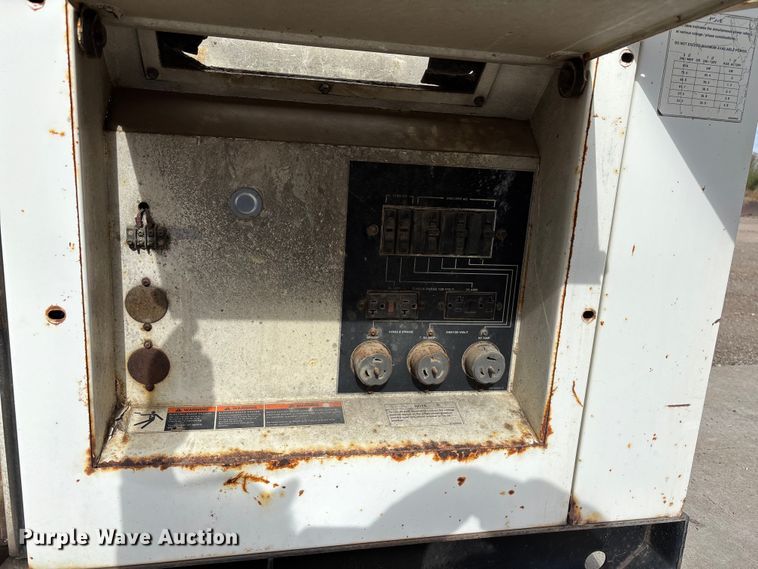 image for item EE4296 Whisperwatt DCA70SSJU generator