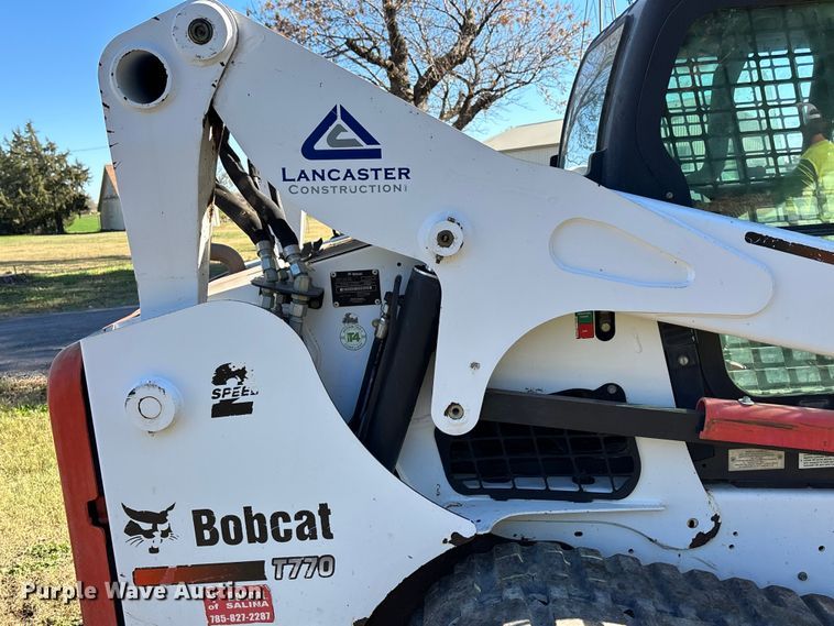 image for item EE4299 2014 Bobcat T770 tracked skid steer loader