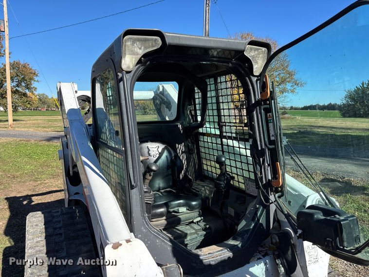 image for item EE4299 2014 Bobcat T770 tracked skid steer loader