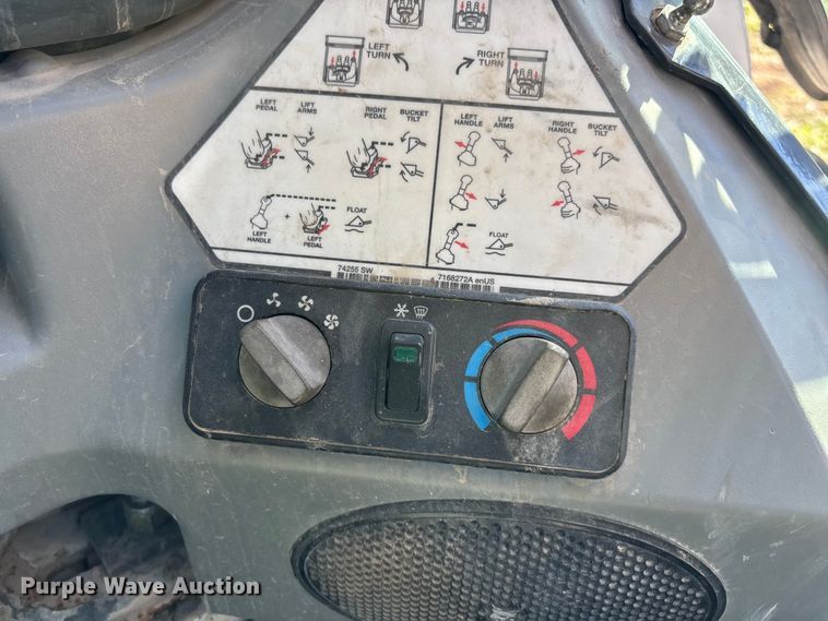 image for item EE4299 2014 Bobcat T770 tracked skid steer loader