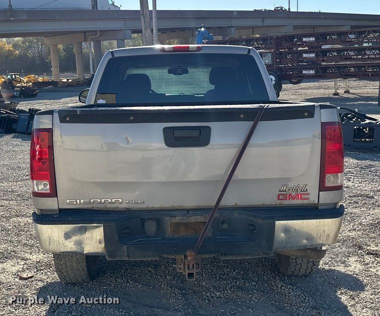 image for item EE4437 2007 GMC Sierra 1500 Ext. Cab pickup truck