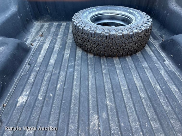 image for item EE4437 2007 GMC Sierra 1500 Ext. Cab pickup truck