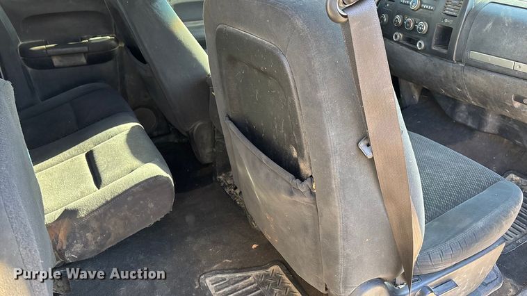 image for item EE4437 2007 GMC Sierra 1500 Ext. Cab pickup truck