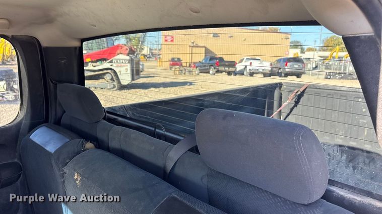 image for item EE4437 2007 GMC Sierra 1500 Ext. Cab pickup truck