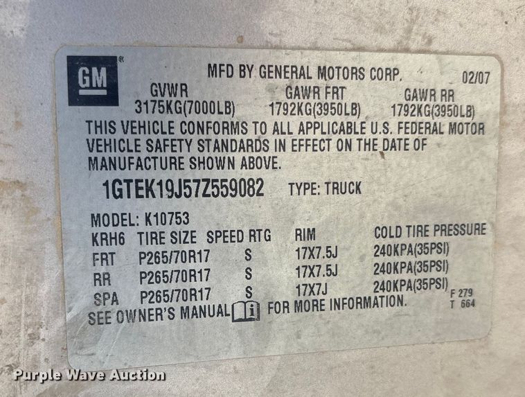 image for item EE4437 2007 GMC Sierra 1500 Ext. Cab pickup truck