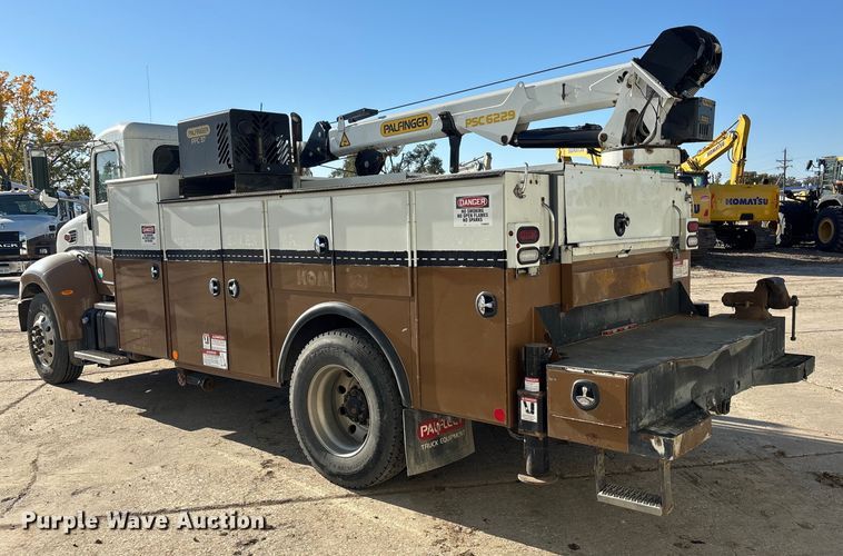 image for item EE4438 2013 Peterbilt 330 utility / service truck