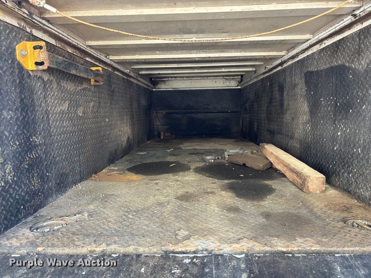 image for item EE4438 2013 Peterbilt 330 utility / service truck