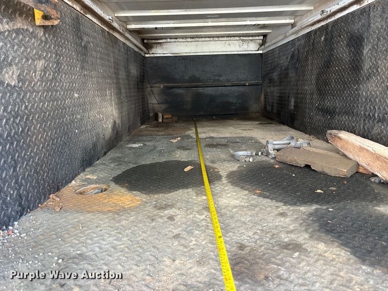 image for item EE4438 2013 Peterbilt 330 utility / service truck