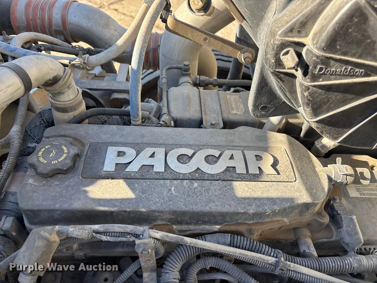 image for item EE4438 2013 Peterbilt 330 utility / service truck