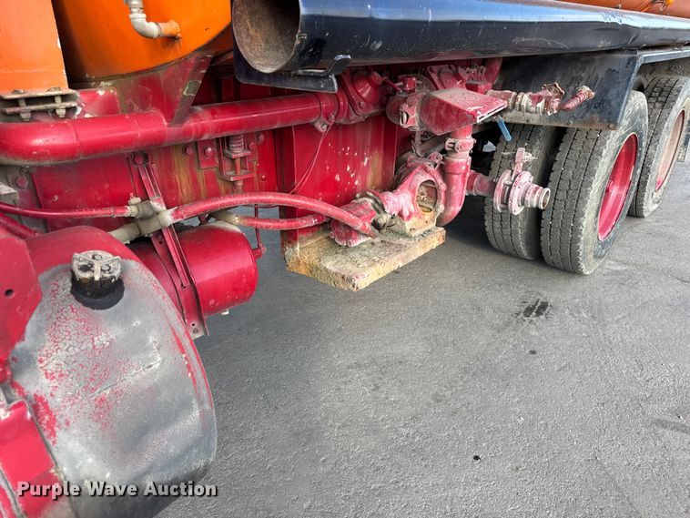 image for item EF2225 1978 Mack RD686 water truck