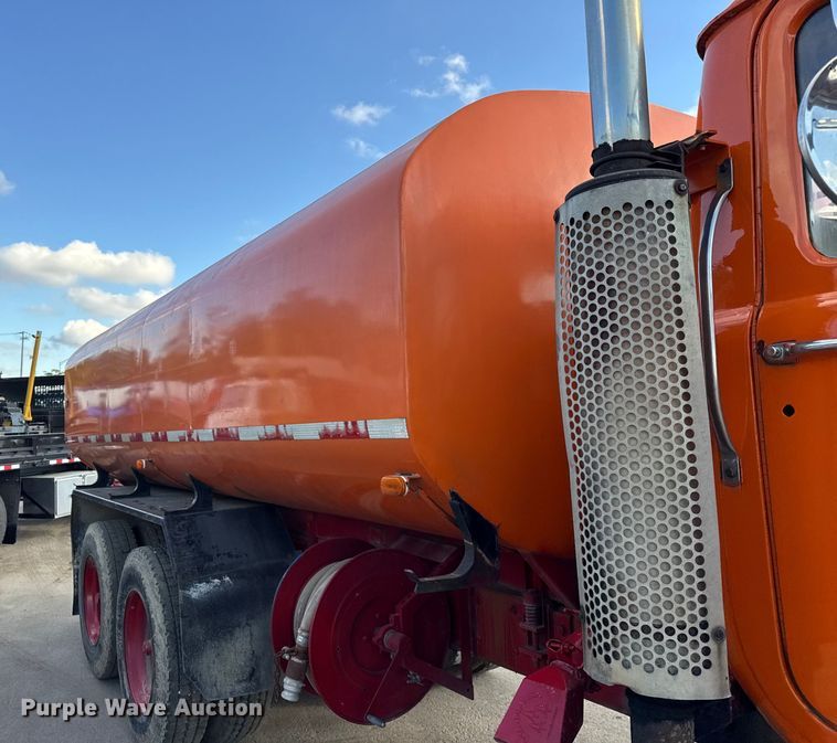 image for item EF2225 1978 Mack RD686 water truck