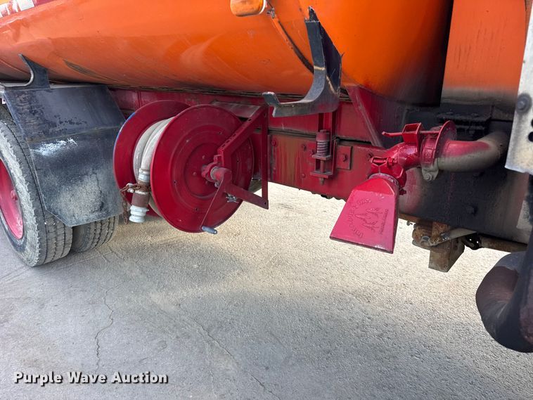 image for item EF2225 1978 Mack RD686 water truck