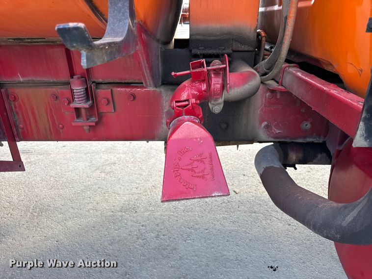 image for item EF2225 1978 Mack RD686 water truck