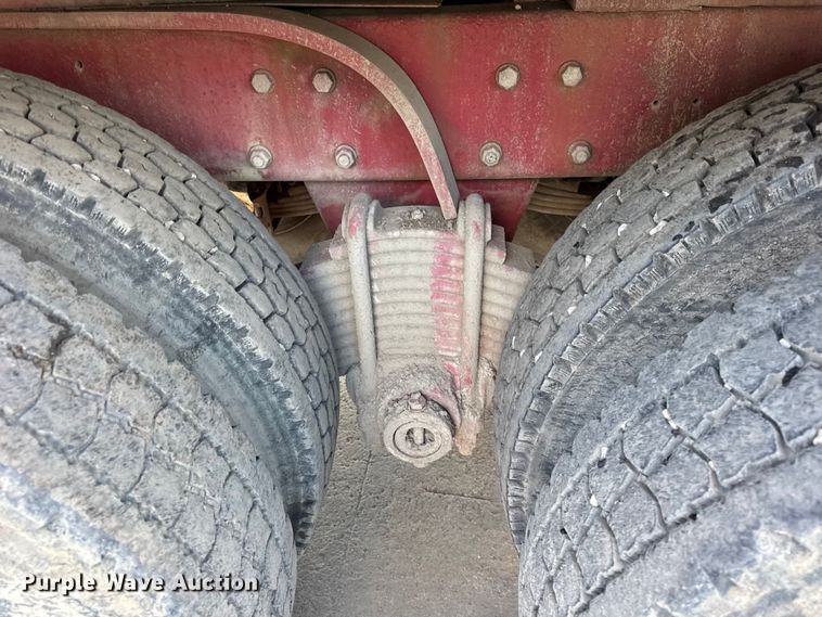 image for item EF2225 1978 Mack RD686 water truck