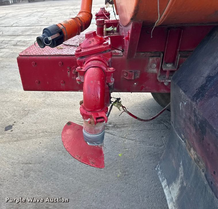 image for item EF2225 1978 Mack RD686 water truck