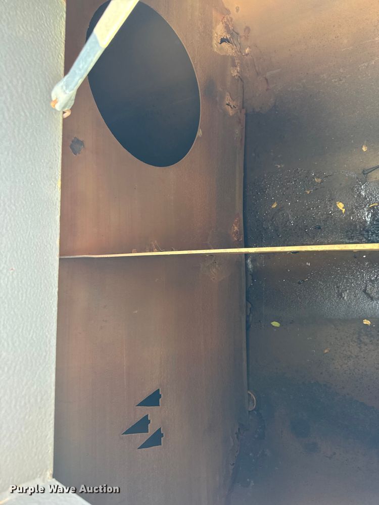 image for item EF2225 1978 Mack RD686 water truck