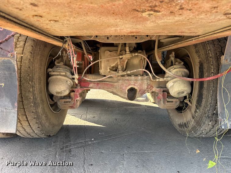 image for item EF2225 1978 Mack RD686 water truck