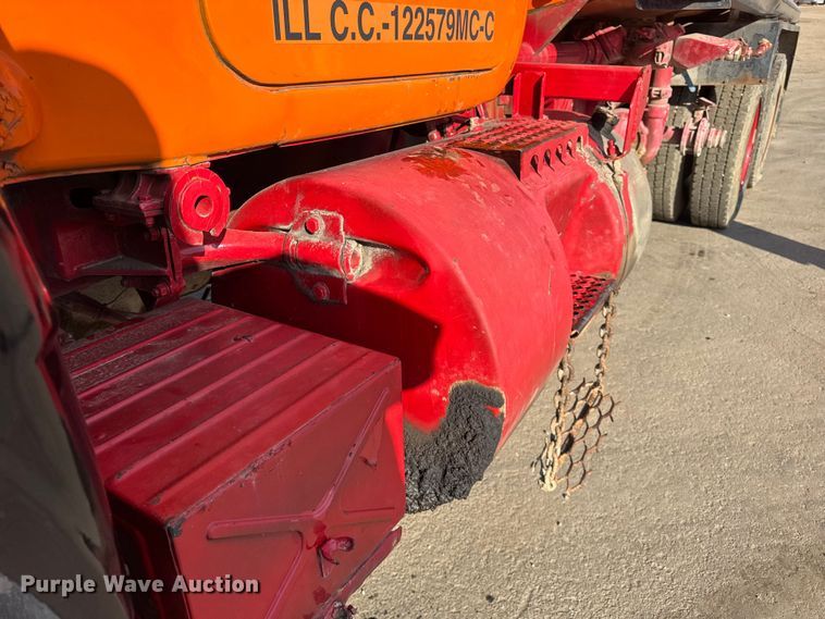 image for item EF2225 1978 Mack RD686 water truck