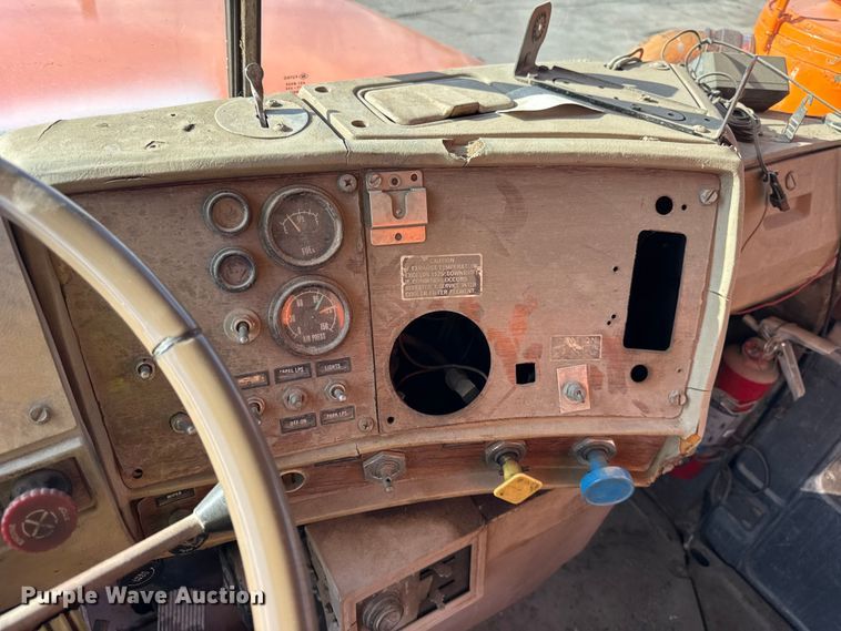 image for item EF2225 1978 Mack RD686 water truck