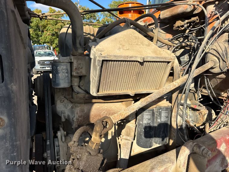 image for item EF2225 1978 Mack RD686 water truck