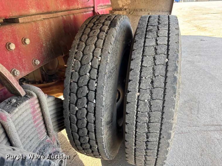 image for item EF2225 1978 Mack RD686 water truck