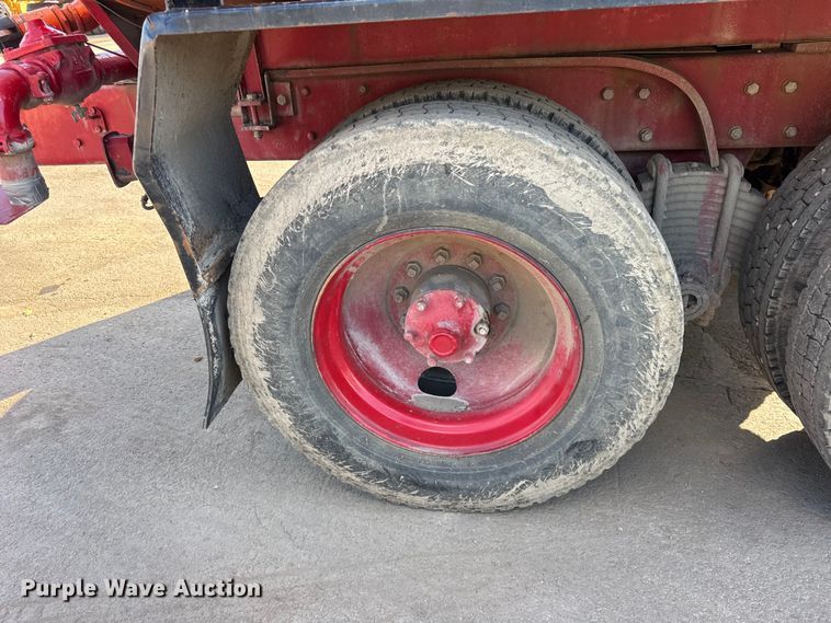 image for item EF2225 1978 Mack RD686 water truck