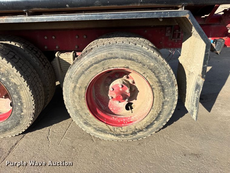 image for item EF2225 1978 Mack RD686 water truck