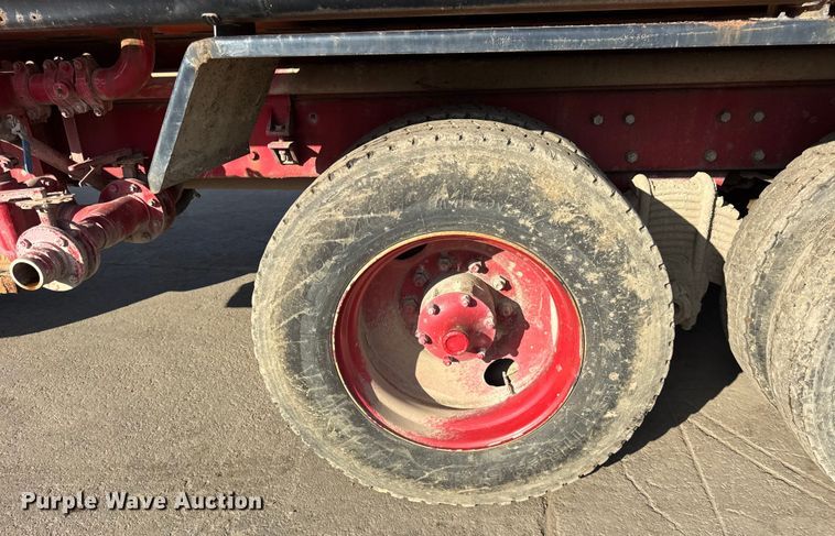 image for item EF2225 1978 Mack RD686 water truck