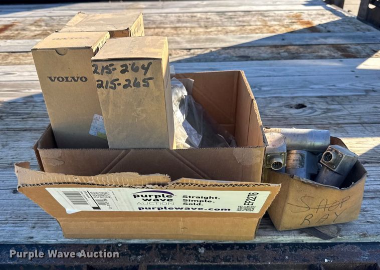 image for item EF2276 Volvo  paver parts