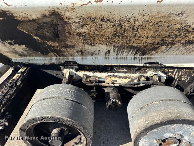 image for item EF2277 Roadtec RP-190e paver