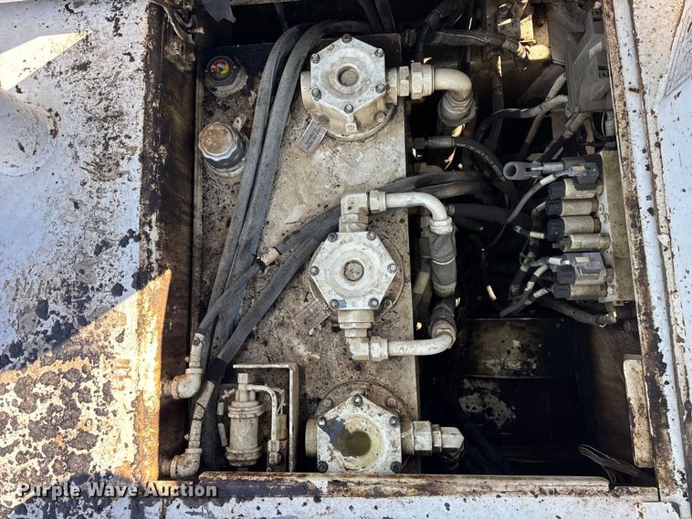 image for item EF2277 Roadtec RP-190e paver