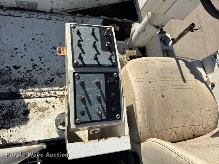 image for item EF2277 Roadtec RP-190e paver