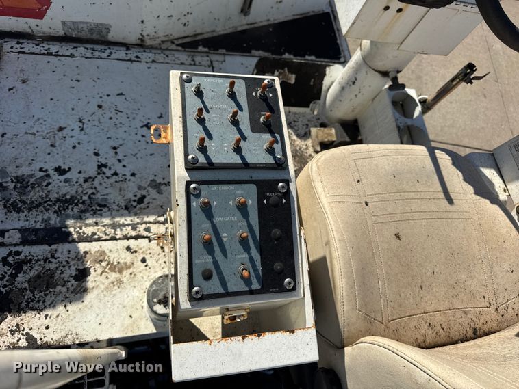 image for item EF2277 Roadtec RP-190e paver