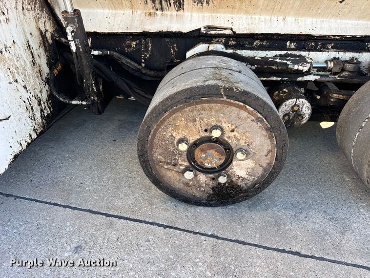 image for item EF2277 Roadtec RP-190e paver