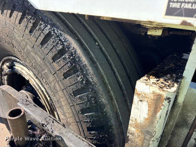 image for item EF2277 Roadtec RP-190e paver