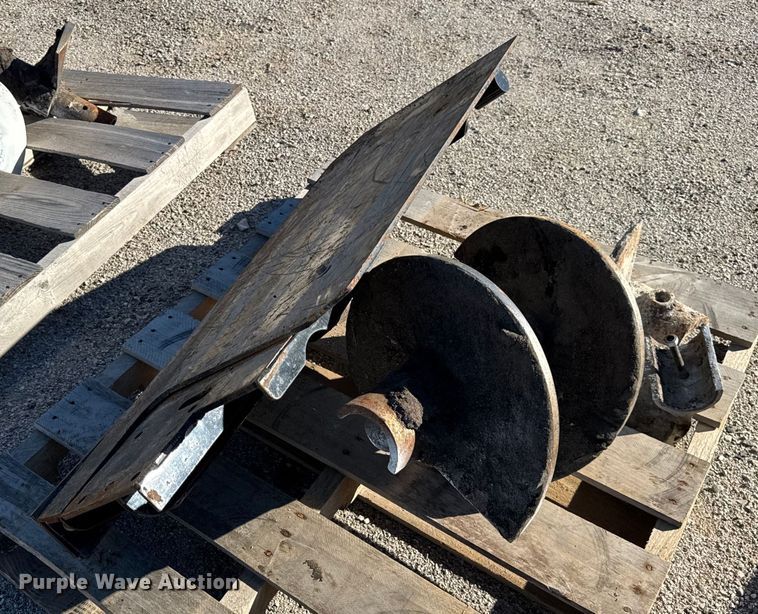 image for item EF2277 Roadtec RP-190e paver