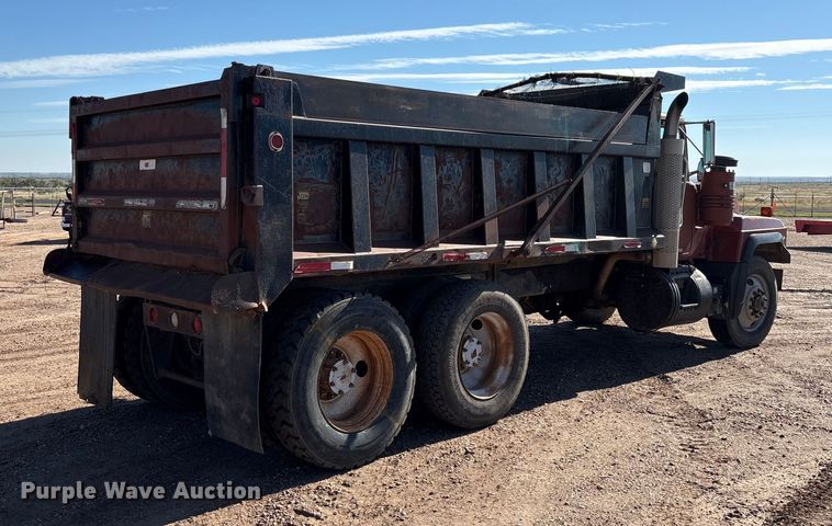 image for item EF6115 1999 Mack RD600GK dump truck