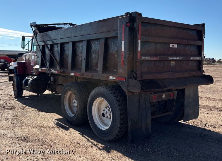 image for item EF6115 1999 Mack RD600GK dump truck