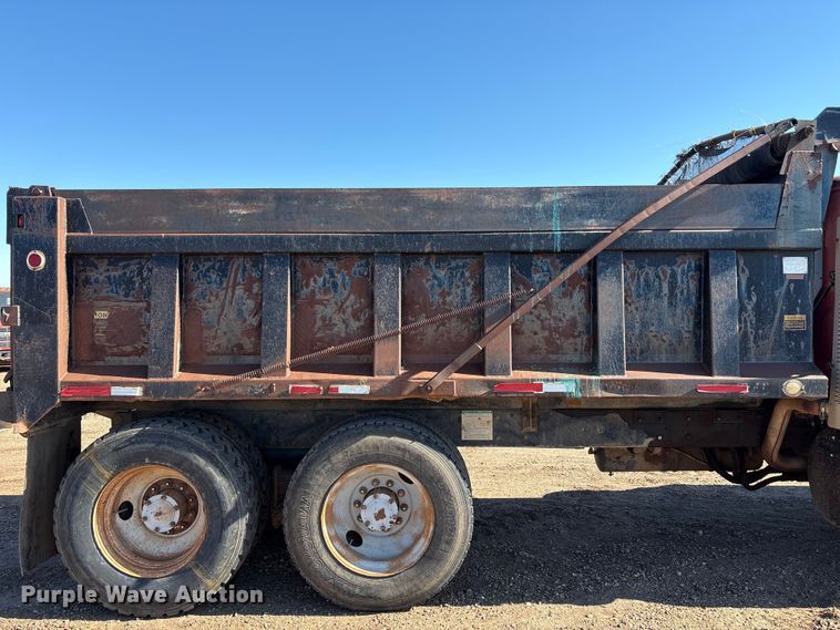 image for item EF6115 1999 Mack RD600GK dump truck