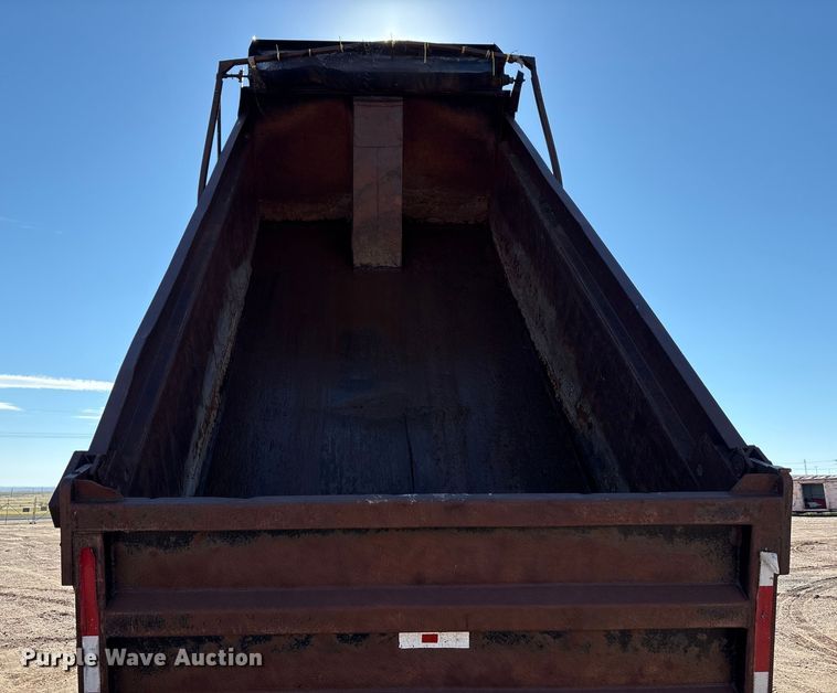 image for item EF6115 1999 Mack RD600GK dump truck