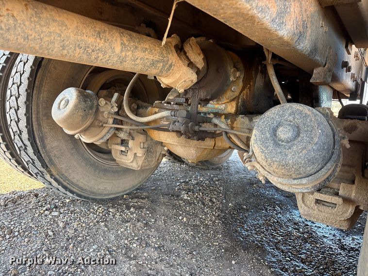 image for item EF6115 1999 Mack RD600GK dump truck