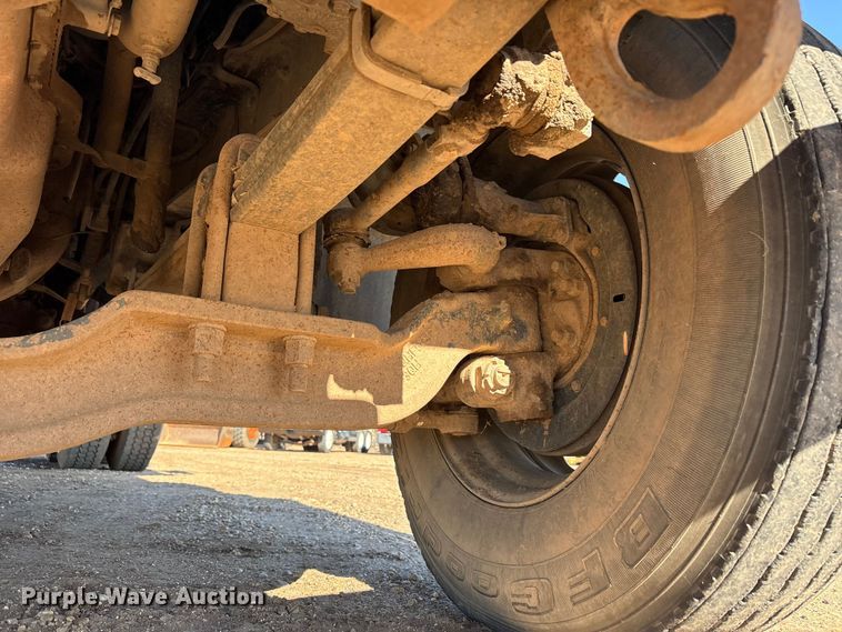 image for item EF6115 1999 Mack RD600GK dump truck