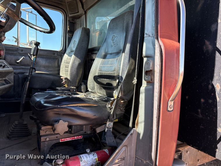 image for item EF6115 1999 Mack RD600GK dump truck