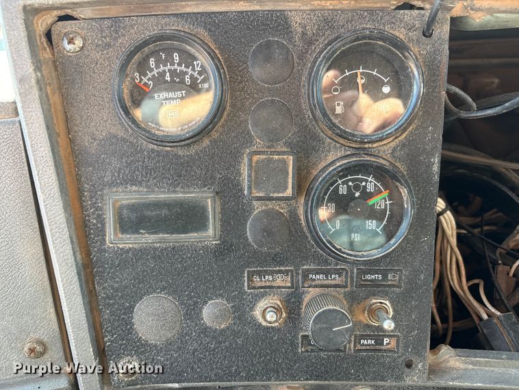 image for item EF6115 1999 Mack RD600GK dump truck