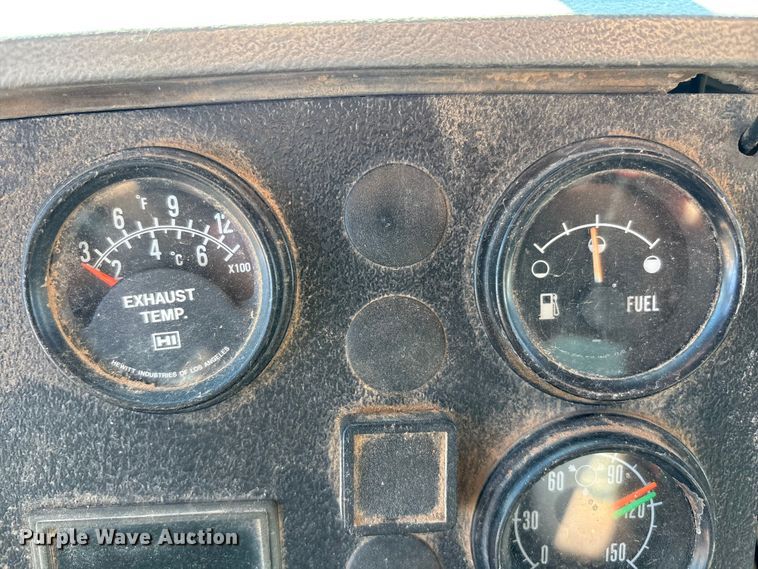 image for item EF6115 1999 Mack RD600GK dump truck